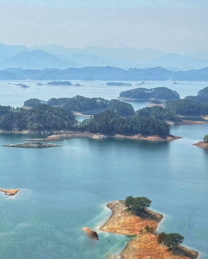 09杨占林 千岛风光.jpg