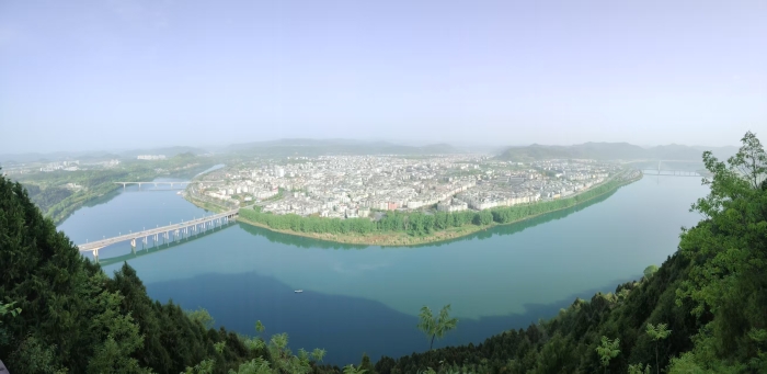 08侯建国 阆中全景.jpg